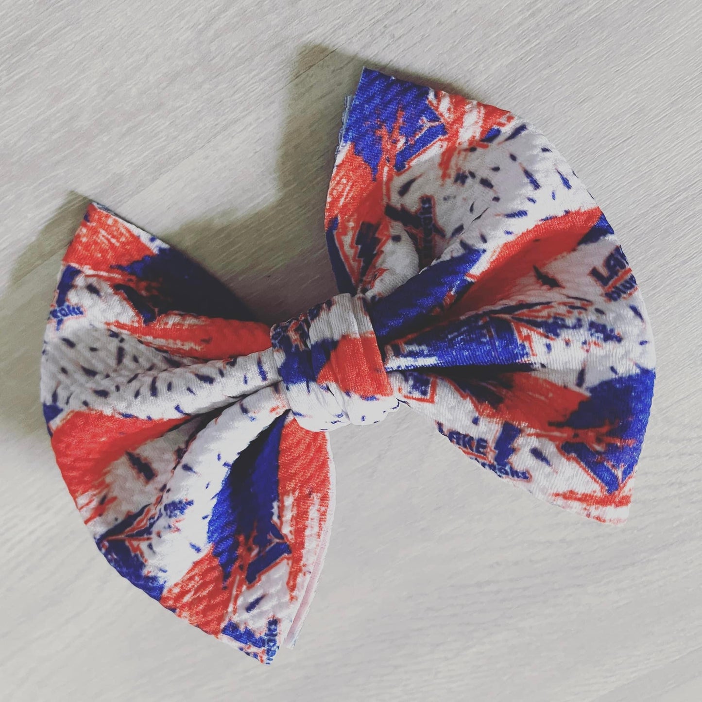 Brushstroke Lake Clip In Bow