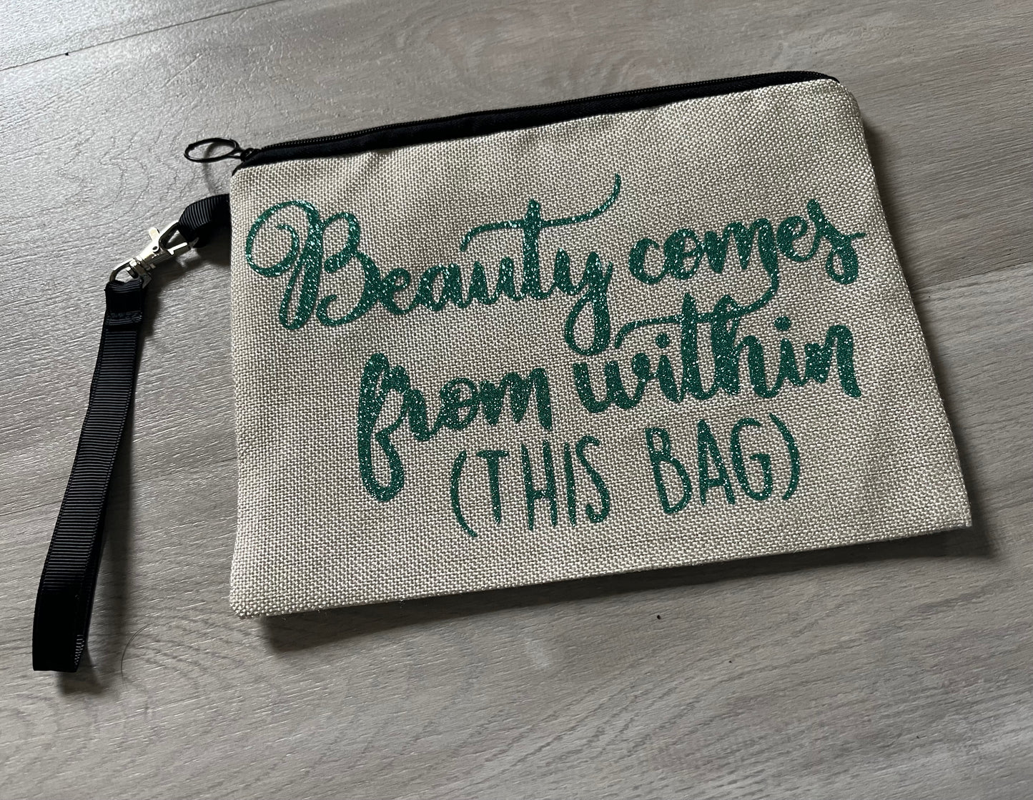 Small beauty bag glitter