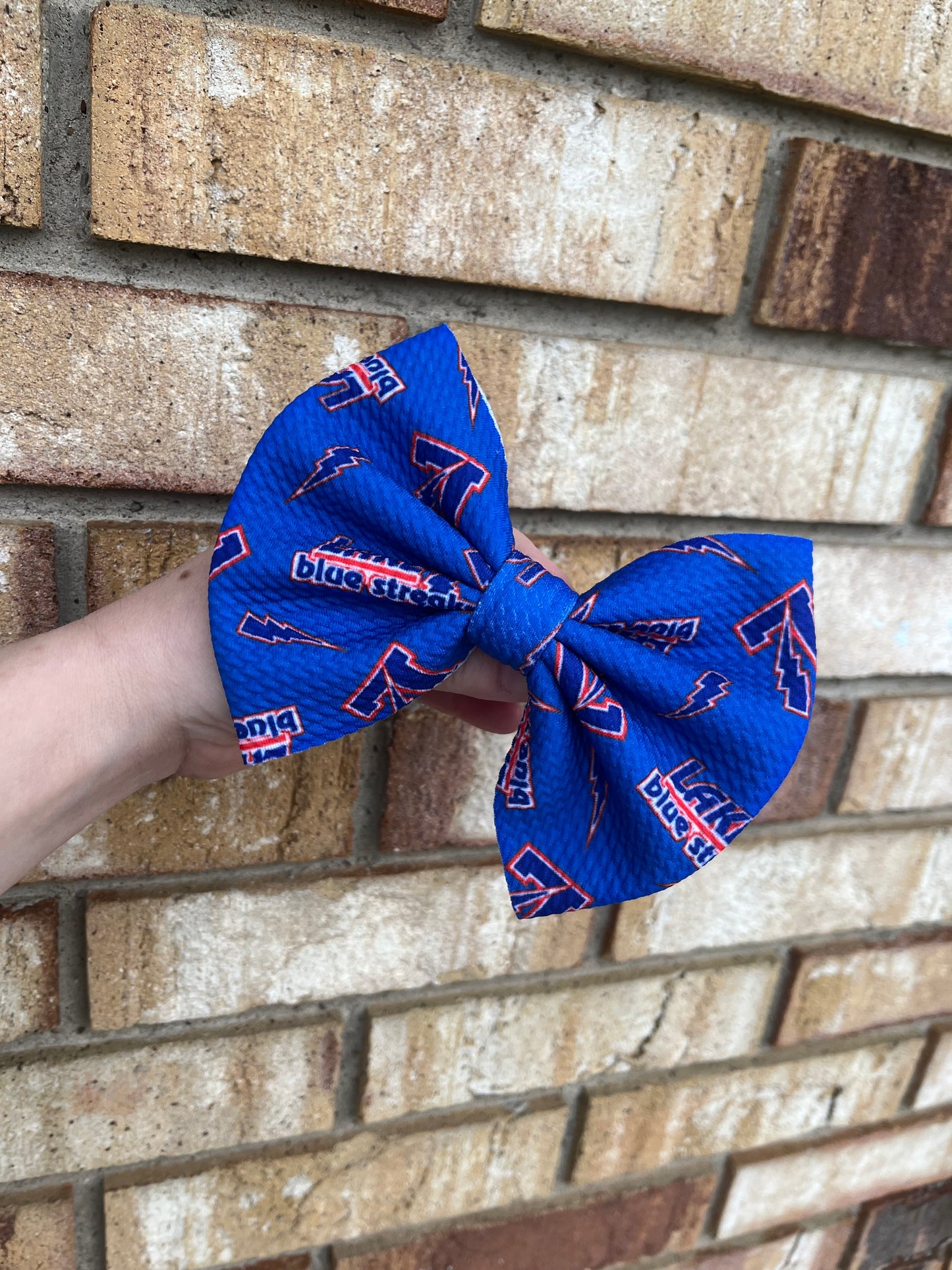 Lake Clip In Bow